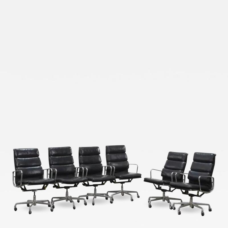 Charles Ray Eames Charles Ray Eames Soft Pad Chairs