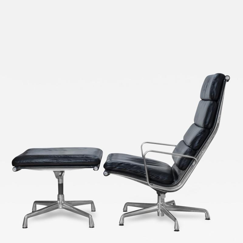 Charles Ray Eames Eames Soft Pad Lounge Chair in Leather by Charles Ray Eames for Herman Miller