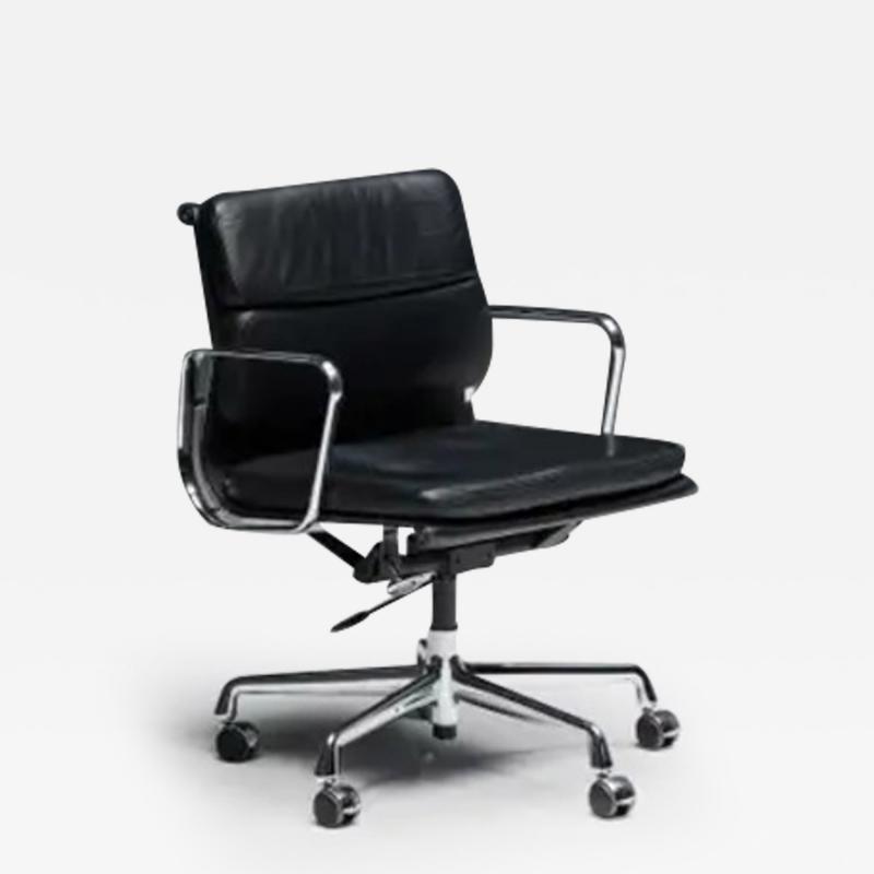 Charles Ray Eames Office Chair EA217 by Charles and Ray Eames for Vitra United States 1960s