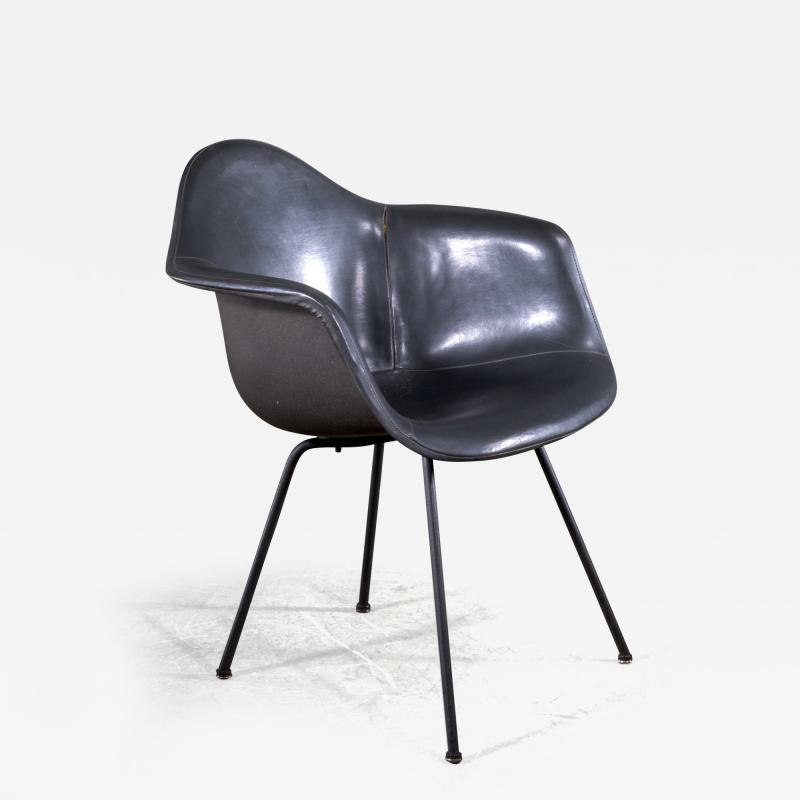 Charles Ray Eames Rare black Eames armchair