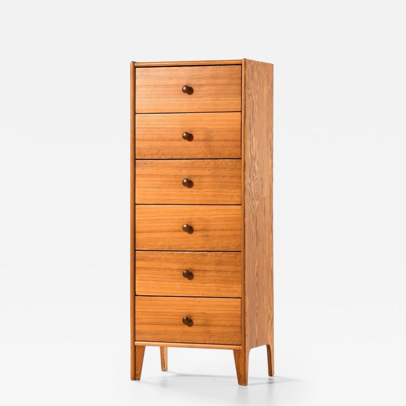 Chest of Drawers in Pine 1960s