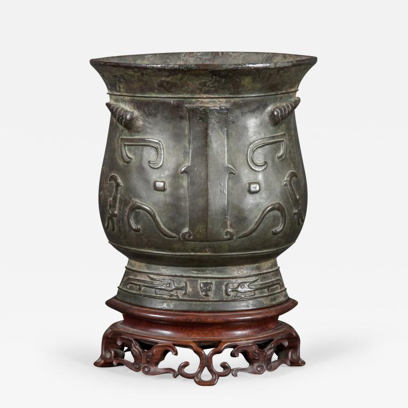 Chinese Archaic Design Bronze Vase