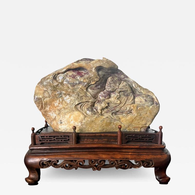 Chinese Chicken Blood Stone Carving of Bodhidharma on Wood Stand