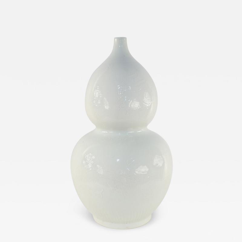 Chinese White Double Gourd Dragon Motif Porcelain Bottle