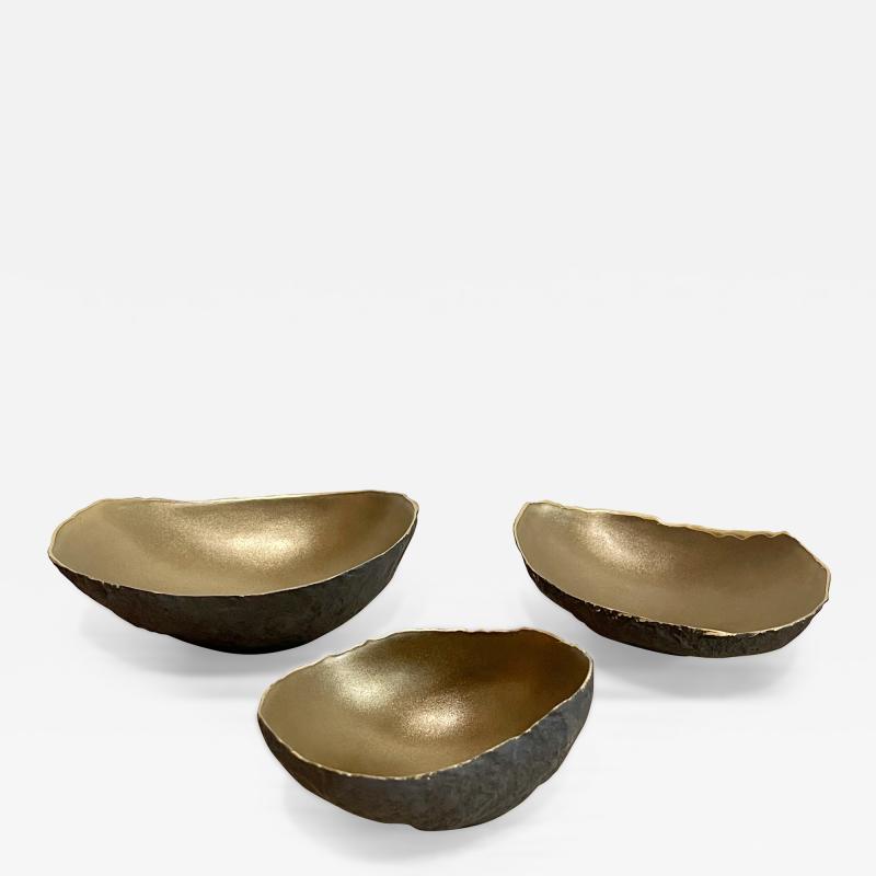 Cristina Salusti Set of 3 oval ceramics with bronze glaze