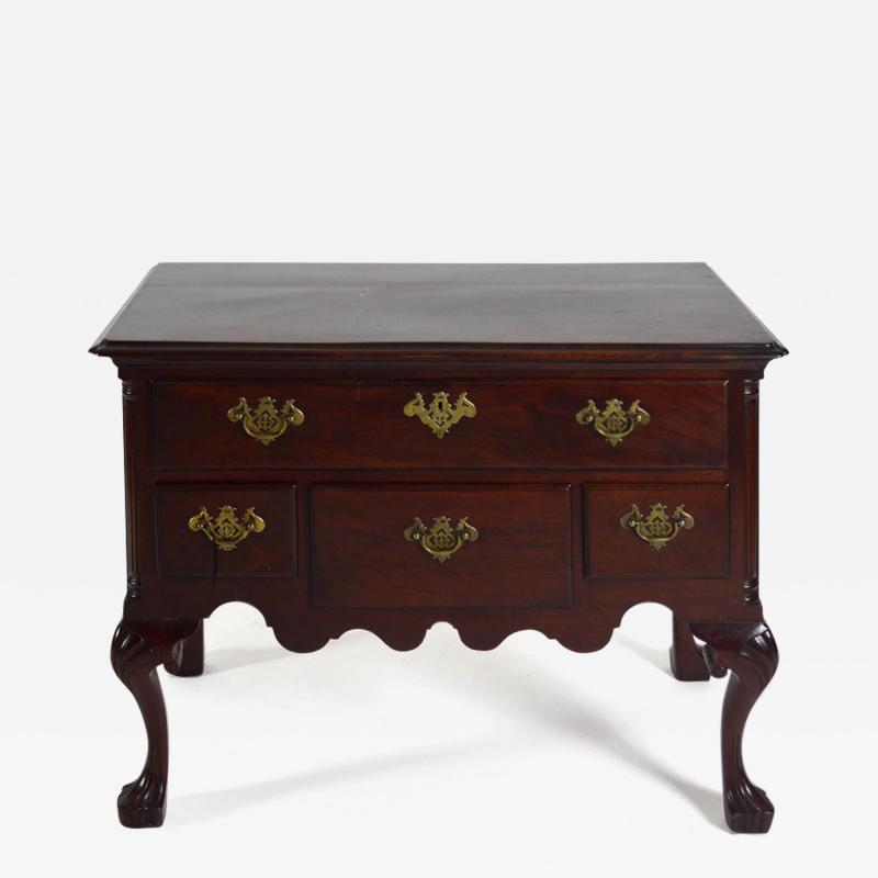 DELAWARE VALLEY DRESSING TABLE INV 0331 