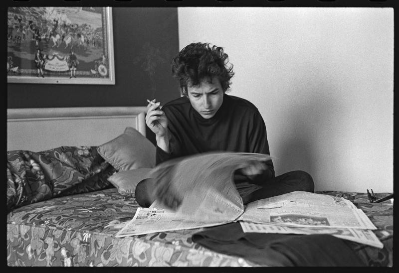 Daniel Kramer Bob Dylan Reading the Newspaper in Hotel Room