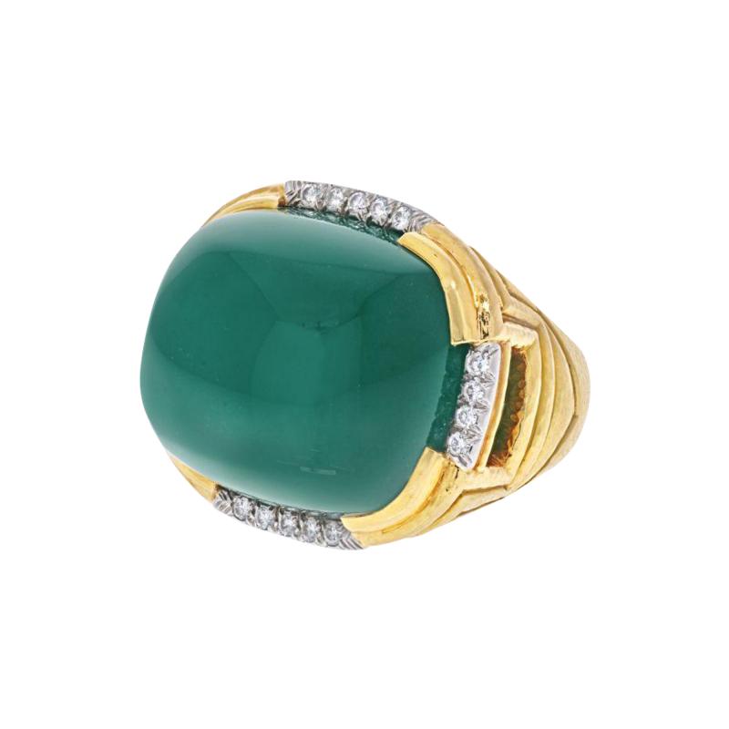 David Webb DAVID WEBB 18K YELLOW GOLD LARGE GREEN CHALCEDONY RING