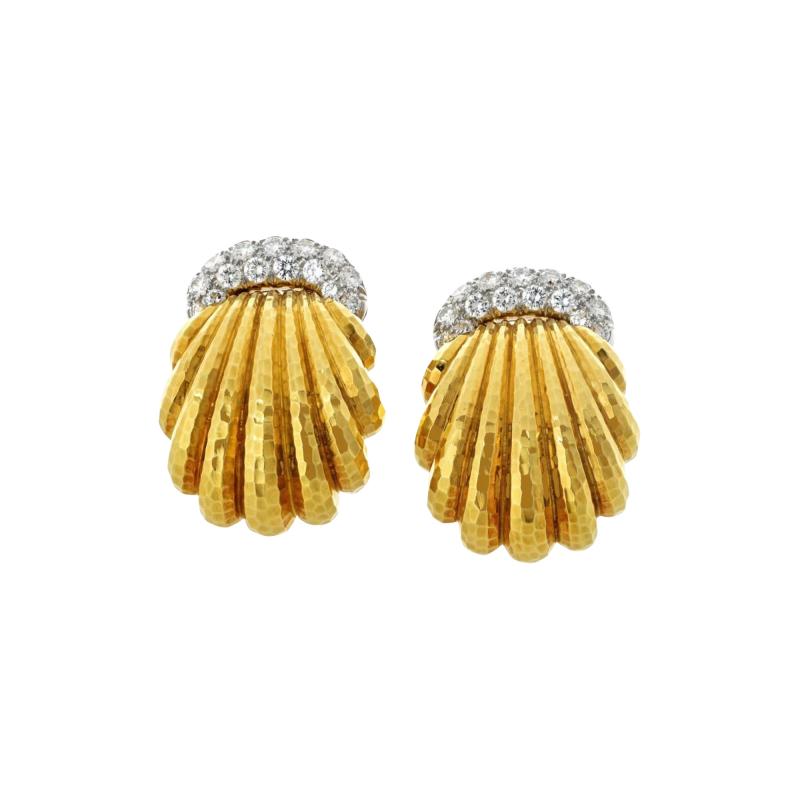 David Webb David Webb Platinum 18K Yellow Gold Shell Motif Diamond Clip On Earrings