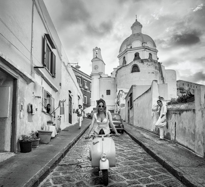 David Yarrow The Girl on the Vespa 12 