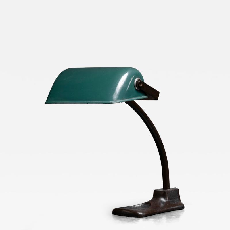 Desk lamp