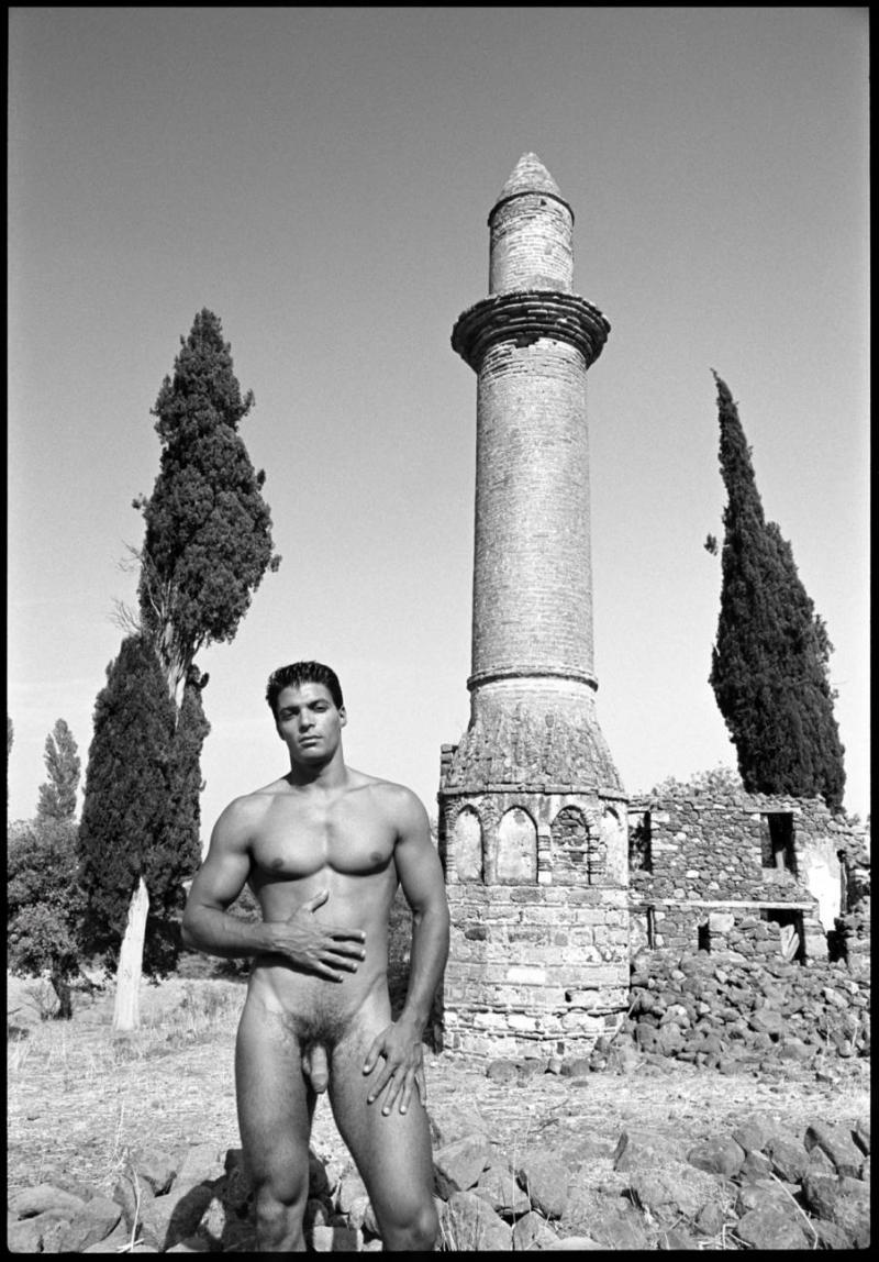 Dimitris Yeros Front of collapsing minarets