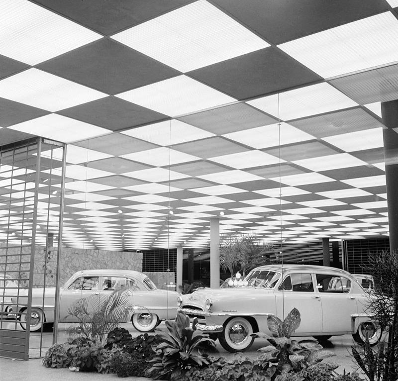 Earl Leaf Caracas Cars