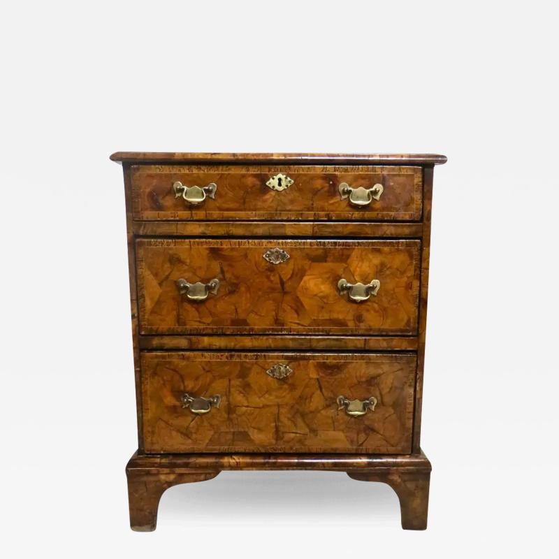 Early 18th century Highly Figured Oyster Veneer 3 Drawer Chest