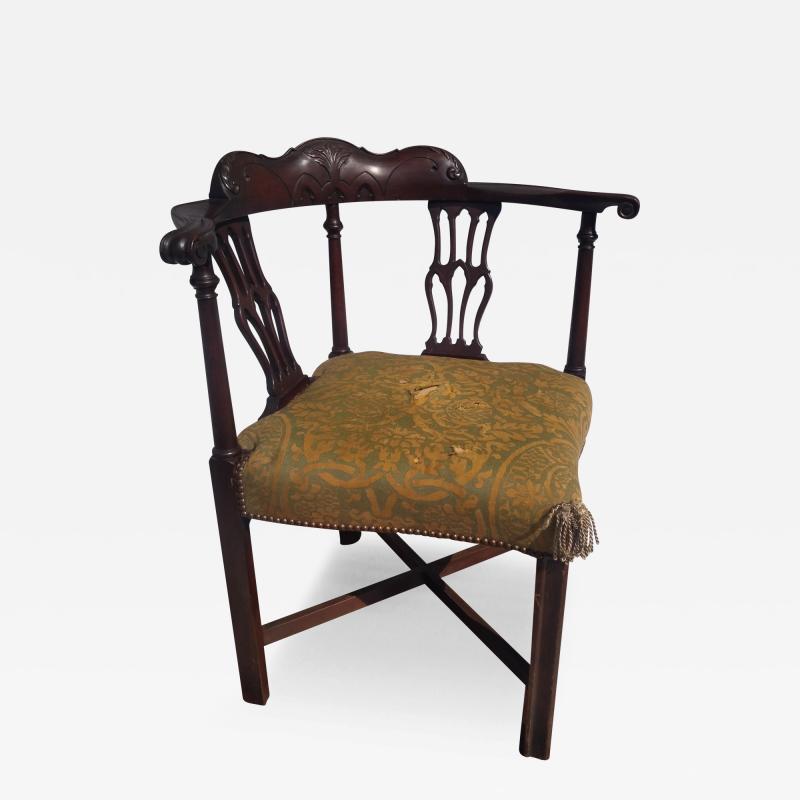 Early 19th century Walnut Chippendale Corner Chair