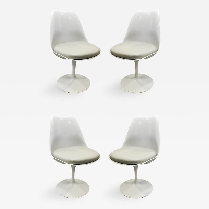 Eero Saarinen Eero Saarinen Set of Four Tulip Chairs Knoll Labels Present 
