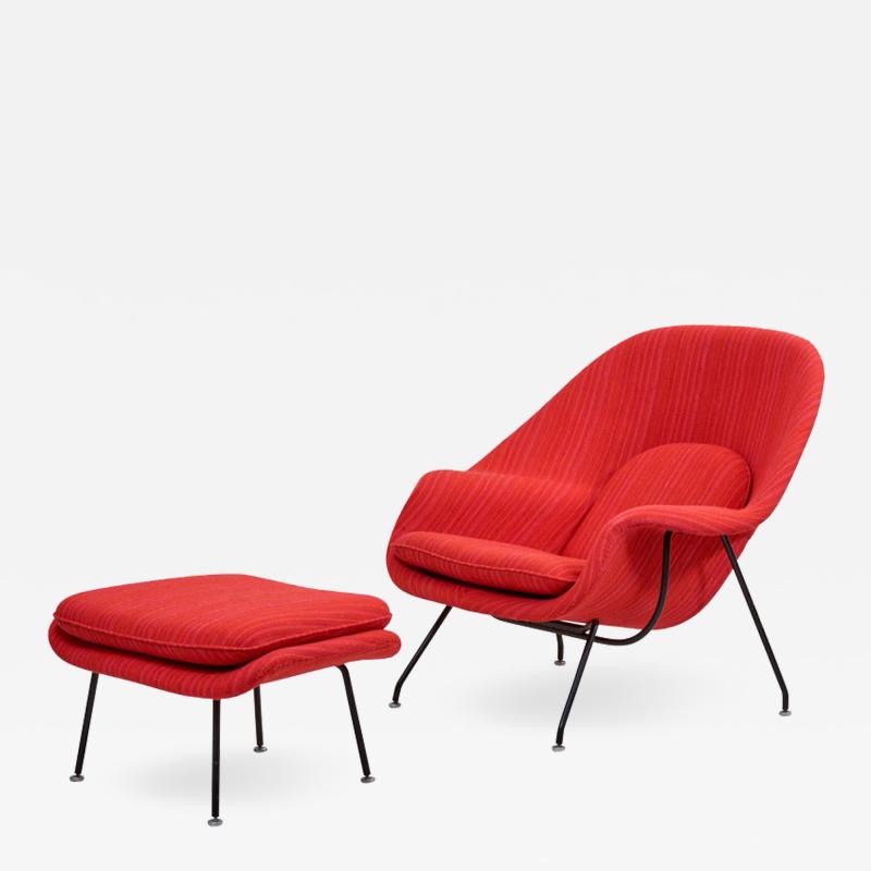 Eero Saarinen Eero Saarinen Womb Chair with Ottoman by Knoll in Knoll Dynamic Fabric