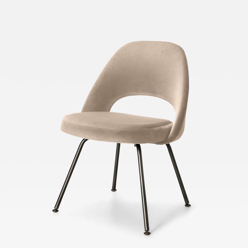 Eero Saarinen Eero Saarinen for Knoll Executive Armless Chairs in Sand Velvet Bronze