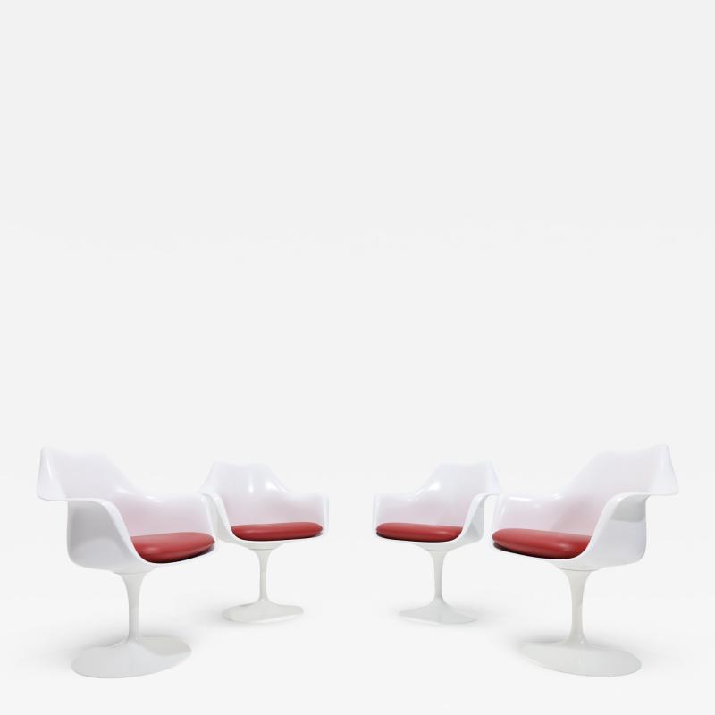 Eero Saarinen Eero Saarinen for Knoll Tulip Chairs Set of Four