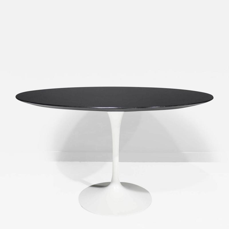 Eero Saarinen Eero Saarinen for Knoll Tulip Dining Table