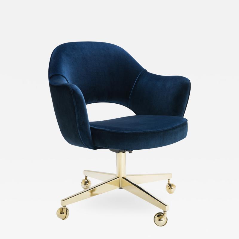 Eero Saarinen Saarinen Executive Arm Chair in Navy Velvet Swivel Base 24k Gold Edition