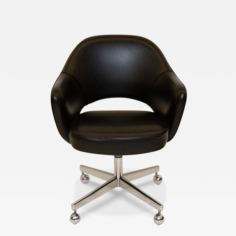 Eero Saarinen Saarinen Executive Armchair in Original Black Leather Nickel Swivel Base