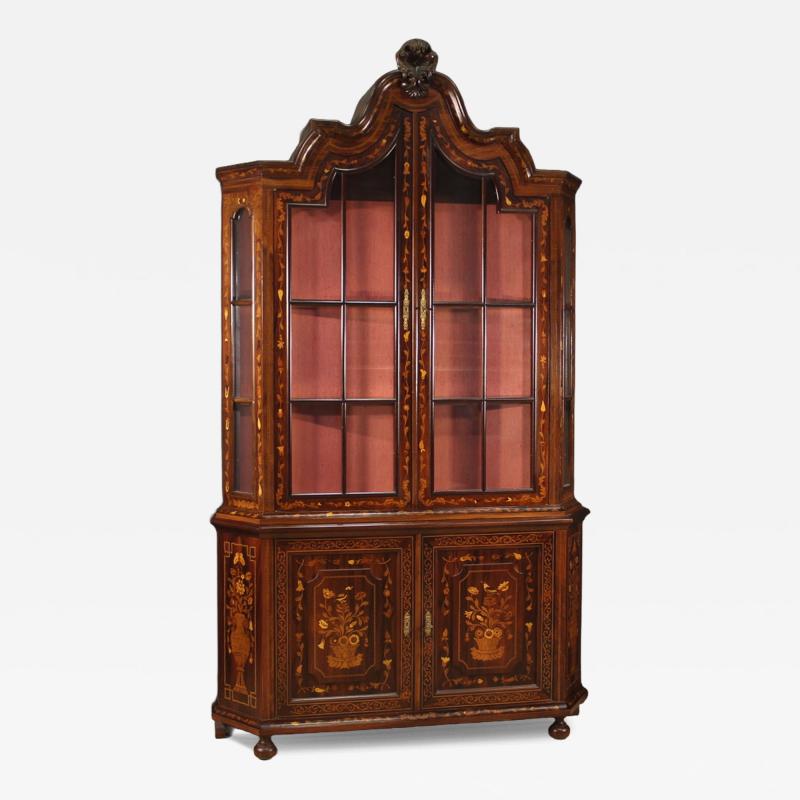 Elegant 20th century Dutch inlaid display cabinet