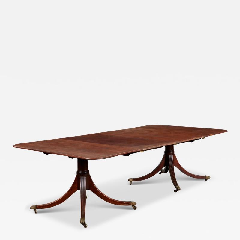 Elegant Georgian Mahogany Dining Table