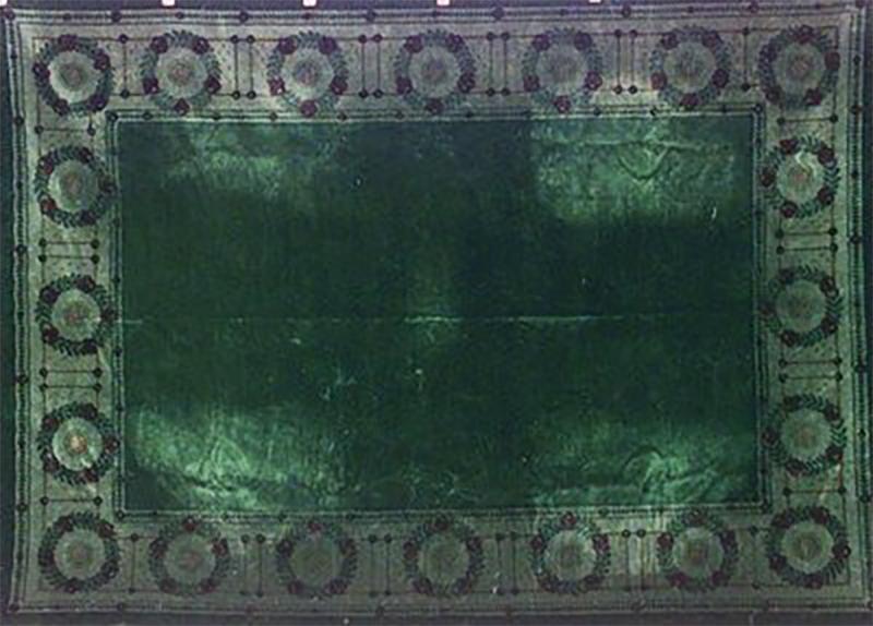 English Arts Crafts Green Table Cover