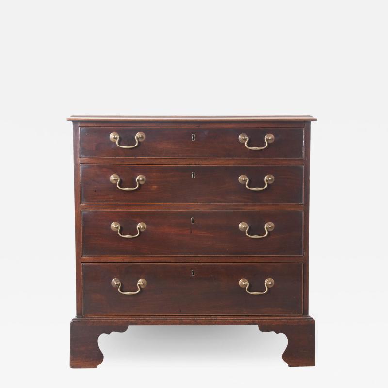 English Early 19th Century Mahogany Chest of Drawers