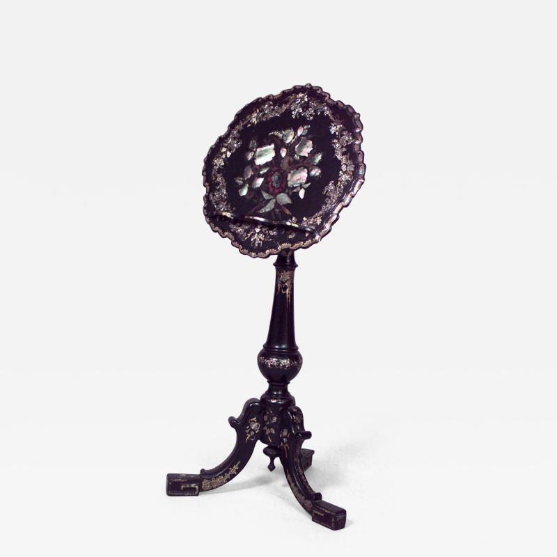 English Victorian Papier mach pearl inlaid black lacquered round adjustable mus