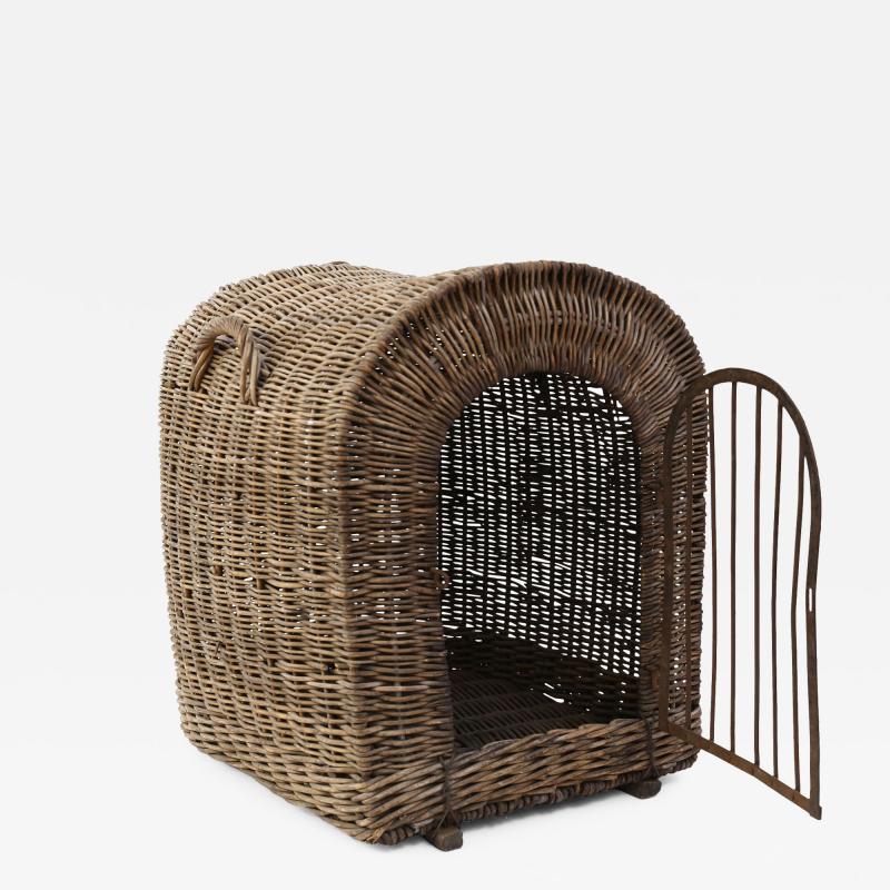 English Wicker Dog Kennel