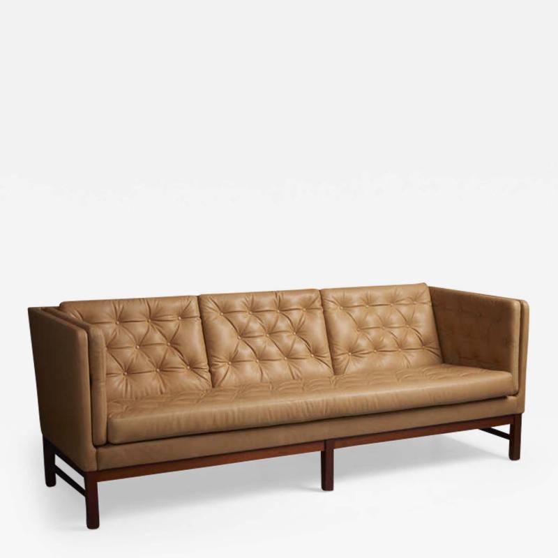 Erik Ole Jorgensen EJ315 Sofa in aniline cognac leather