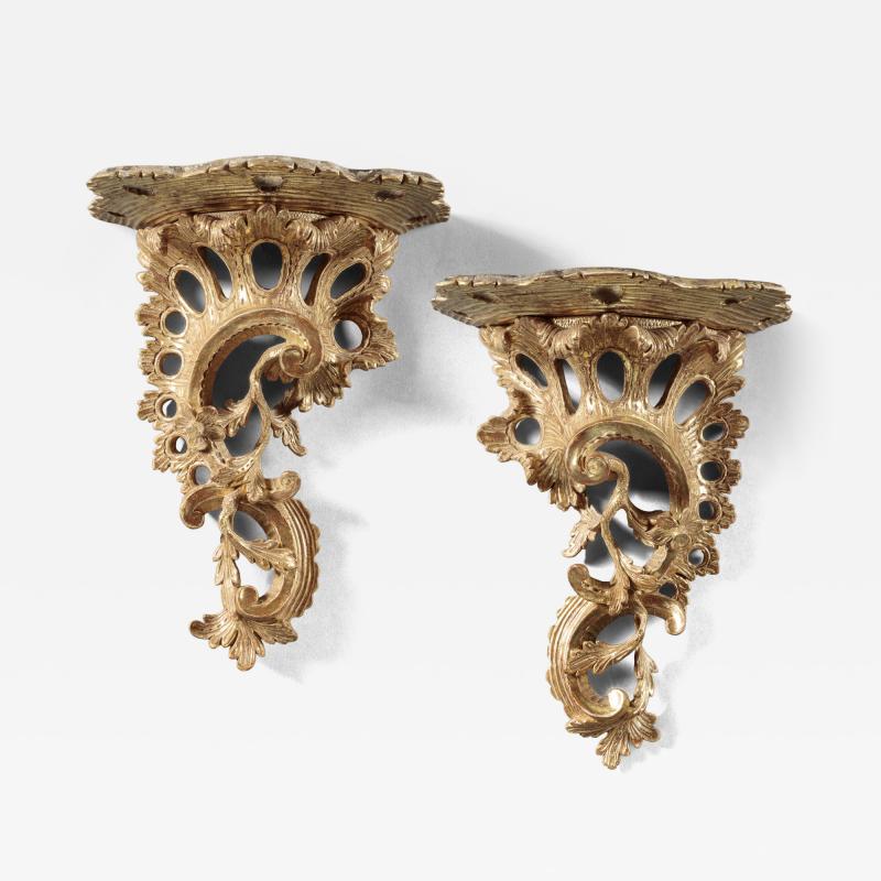 FINE PAIR OF GEORGE III GILT WOOD WALL BRACKETS