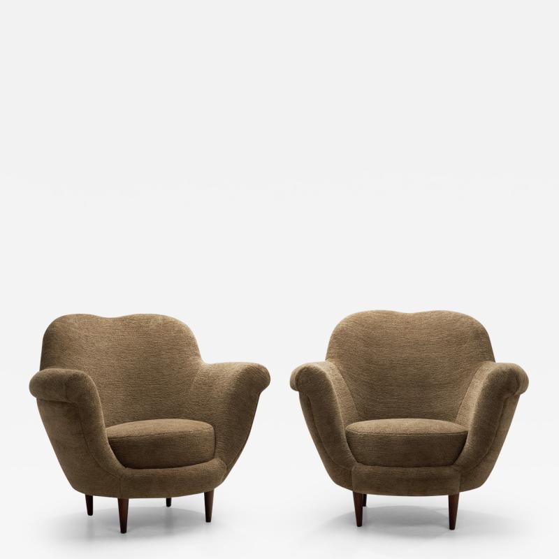 Federico Munari Pair of Federico Munari Attr Armchairs with Tapered Legs Italy 1950s