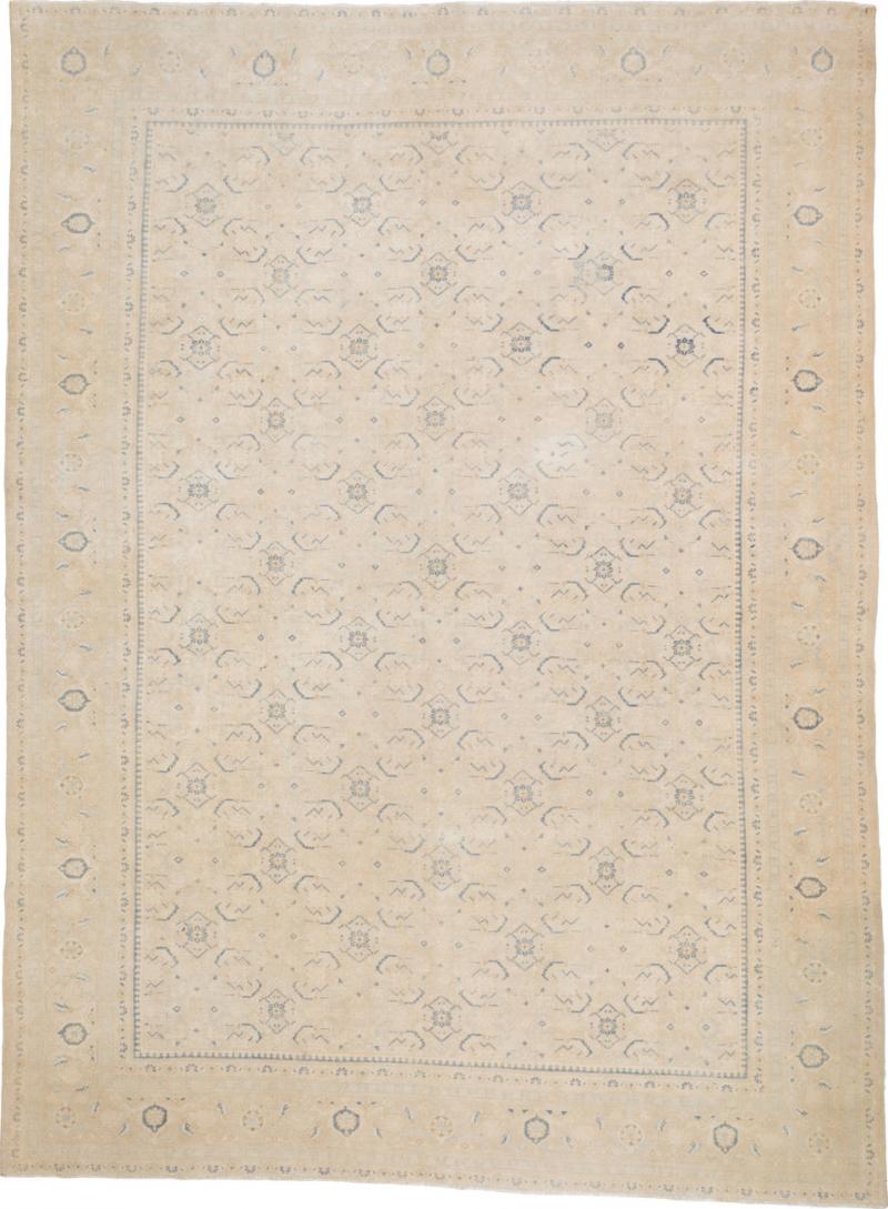 Fine Antique Persian Tabriz Rug 9 10 x 13 4 