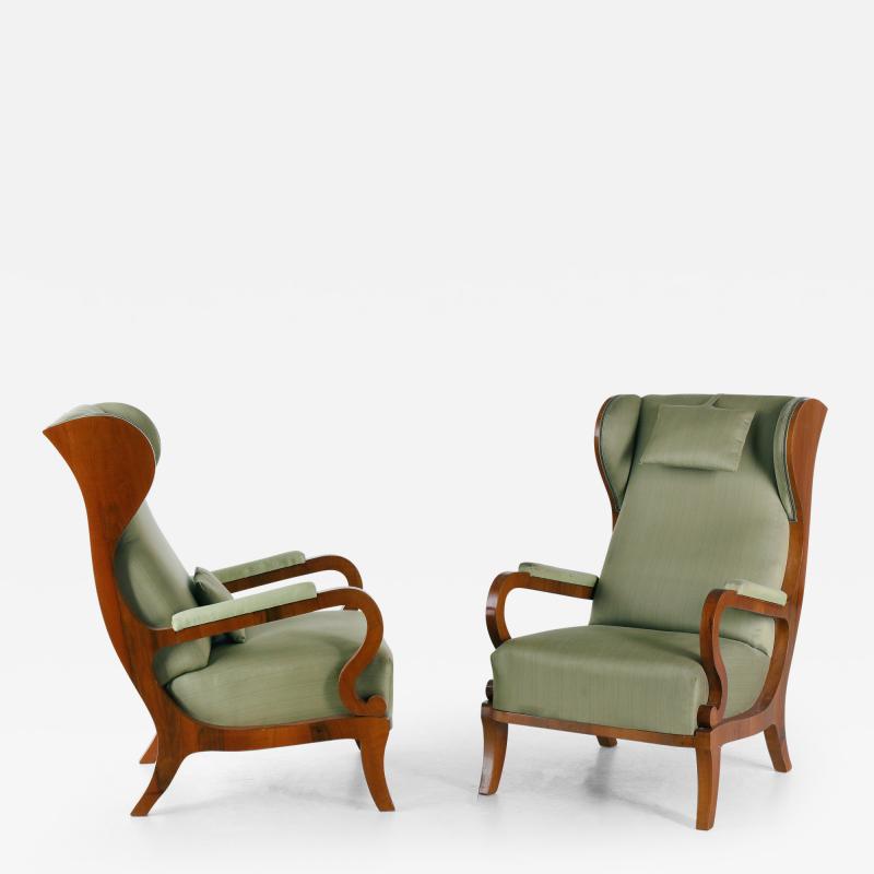 Fine Biedermeier Walnut Armchairs Vienna c 1825 