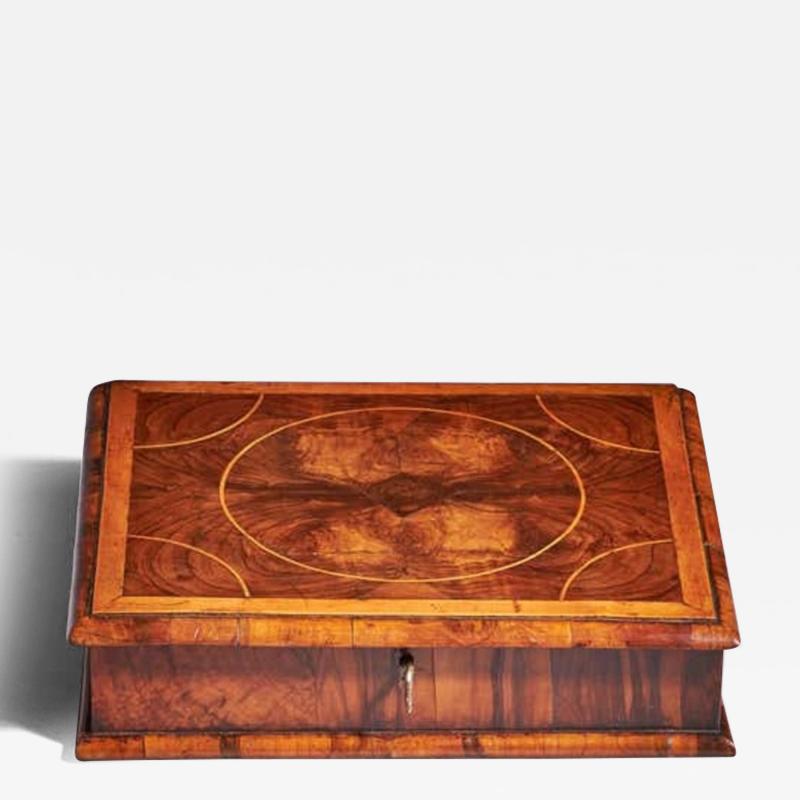 Fine William and Mary 17th Century Olive Oyster Lace Box