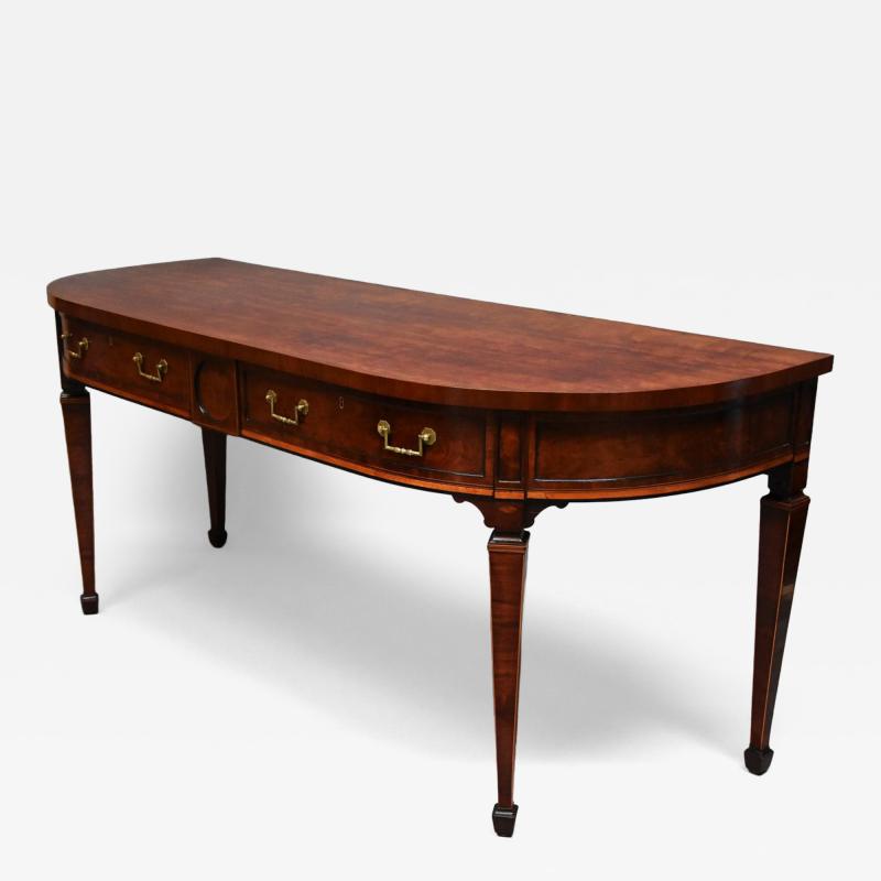 Fine quality 18thc Sheraton mahogany bow front side server