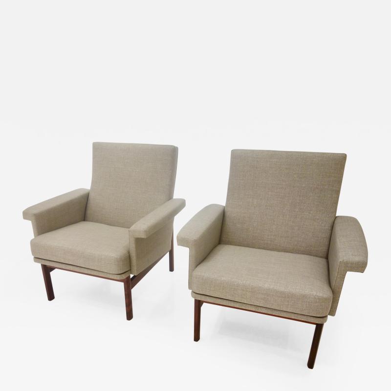 Finn Juhl A Pair Of Finn Juhl Lounge or Armchairs For France Son In Greige Fabric