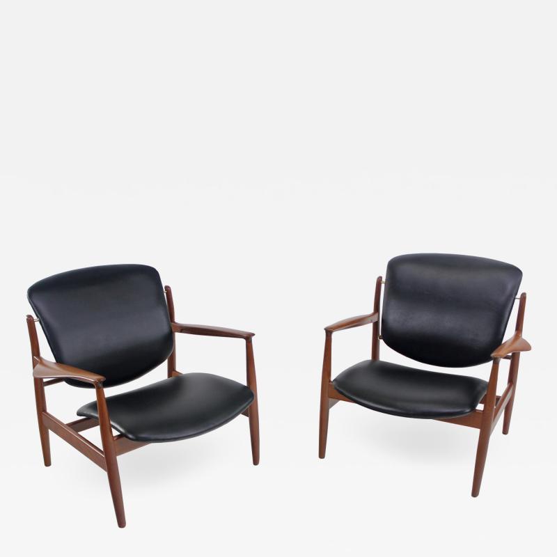 Finn Juhl Pair of Illusive Scandinavian Modern Armchairs Designed by Finn Juhl