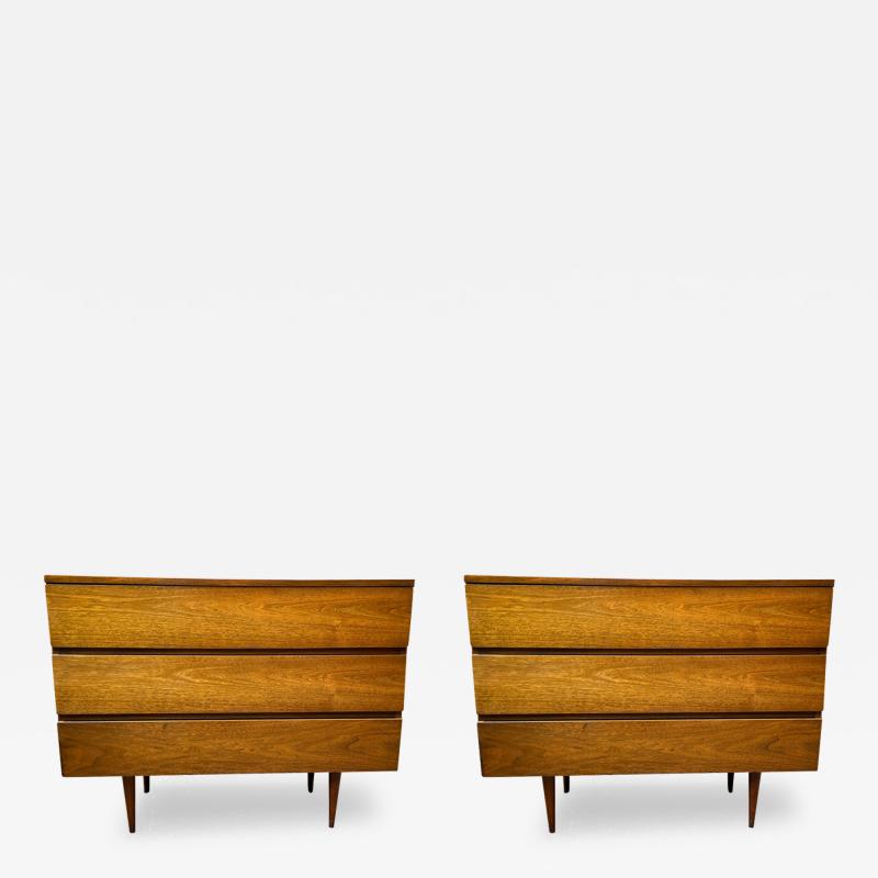 Florence Knoll PAIR OF MID CENTURY THREE DRAWER CABINETS IN THE MANNER OF FLORENCE KNOLL