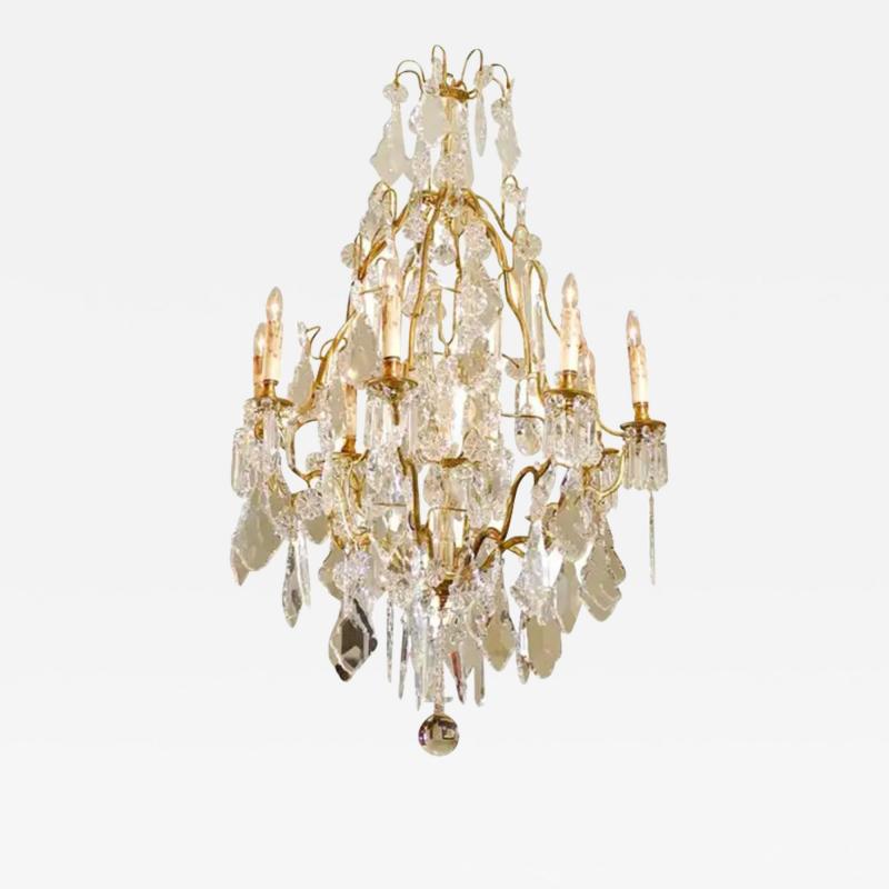 French Late 19th Century Crystal Chandelier with Brass Frame and Shaped Crystals