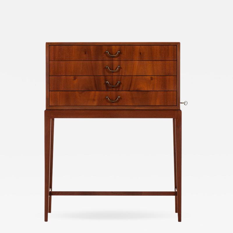 Frits Henningsen Frits Henningsen Side Table Bureau Produced by Frits Henningsen in Denmark