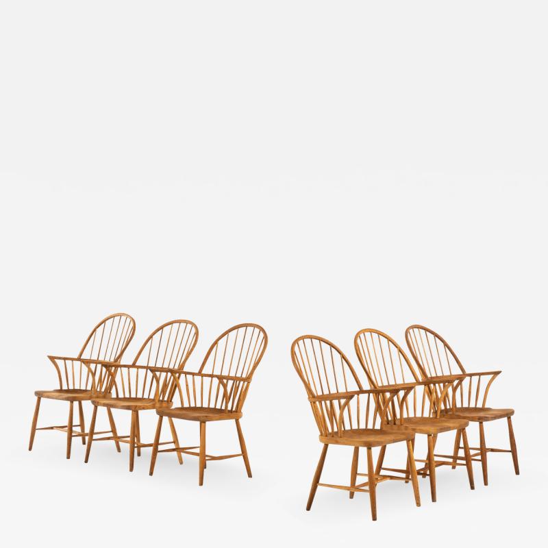 Frits Henningsen Windsor Dining Chairs Model CH 18A Produced by Carl Hansen S n