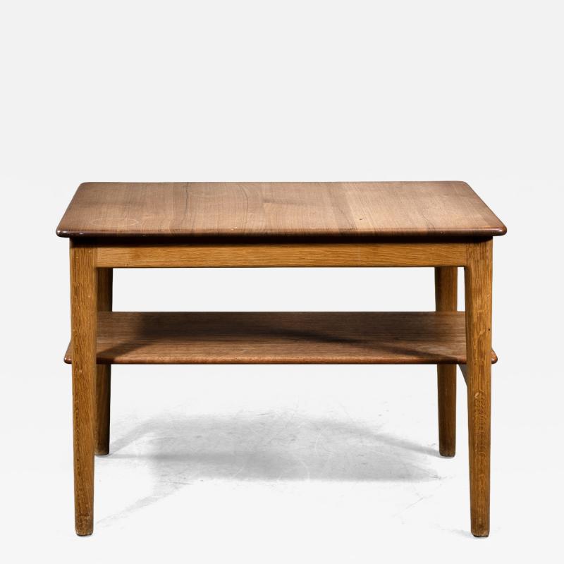 Fritz Hansen Hans Wegner side table for Johannes Hansen
