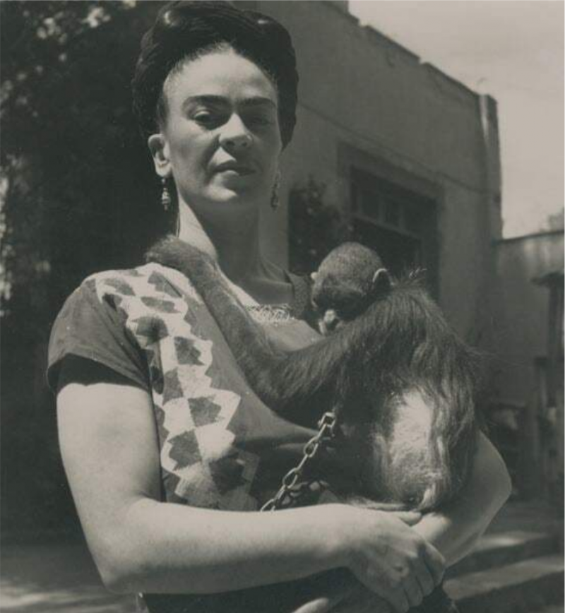 Fritz Henle Frida in Front of Studio w Monkey Fulang Chang 1943 printed 1990