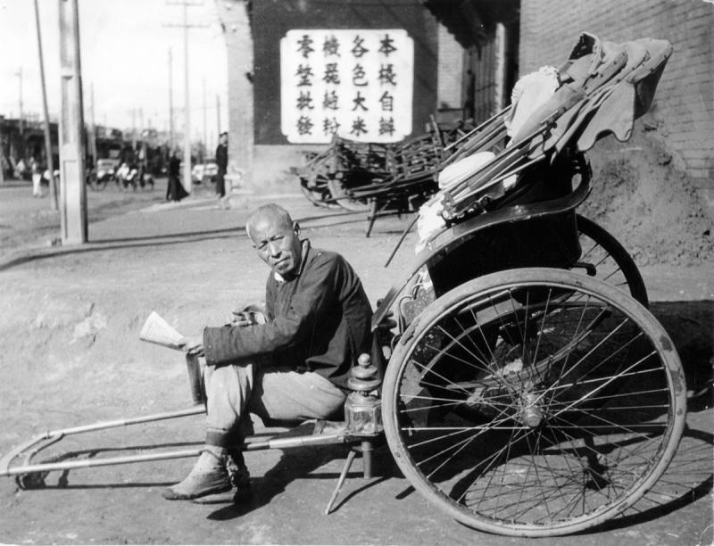 Fritz Henle Man with Riksha Peking China