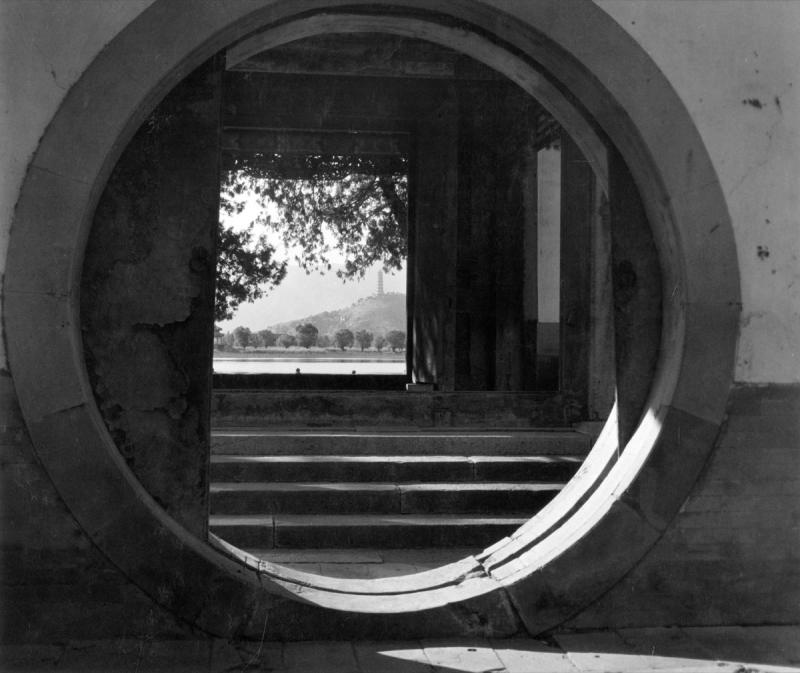 Fritz Henle Moon Gate Summer Palace Peking China
