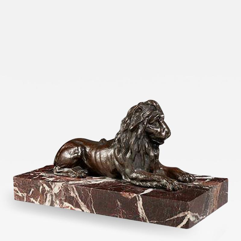 GRAND TOUR PERIOD BRONZE SCULPTURE OF A LION